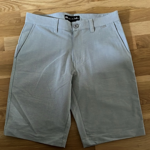 Men’s Travis Matthew shorts - Picture 2 of 5